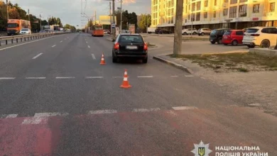 У Черкасах Skoda Octavia збила 10-річного хлопчика на самокаті