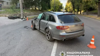У Рівному зіткнулися Audi та мотоцикл Lifan: травмовані водій і пасажир