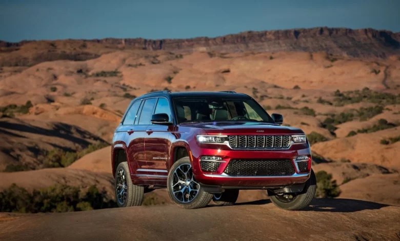 Jeep відкликає 328 381 Grand Cherokee через ризик від’єднання задніх пружин