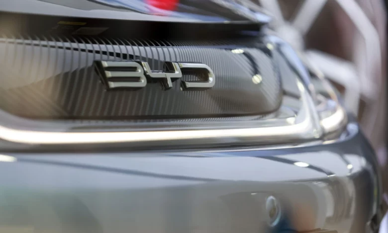 BYD відкликає понад 215 тис.