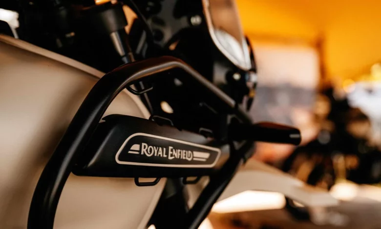 Royal Enfield Himalayan 750 помітили у передсерійній версії перед дебютом