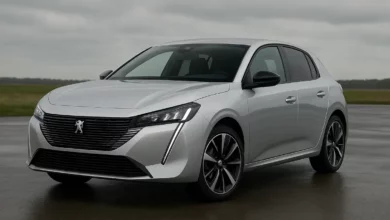 Peugeot E-T16 hatchback concept.