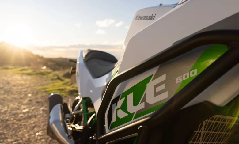 Kawasaki представила KLE500 SE Smartride з новим механічним «напівавтоматом»
