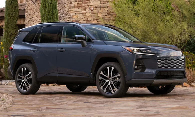 5 гібридних седанів, які економніші за Toyota RAV4 за витратою пального