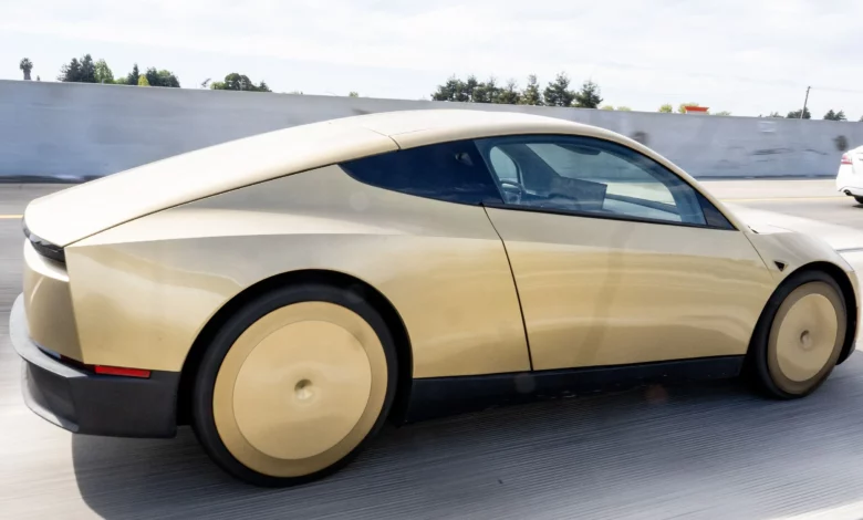 Роботаксі Tesla Cybercab тисне на СТО, прокат авто та страхування у США