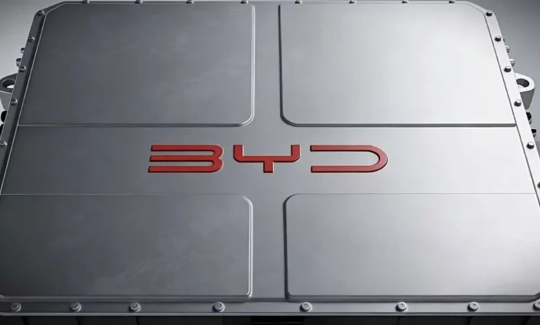 BYD запатентувала батарейний блок із повним зануренням у рідину